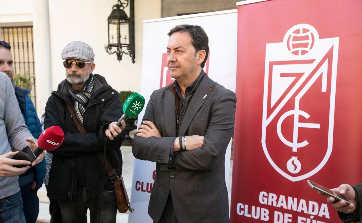 Antonio Fernández Monterrubio atendió a los medios de comunicación. 