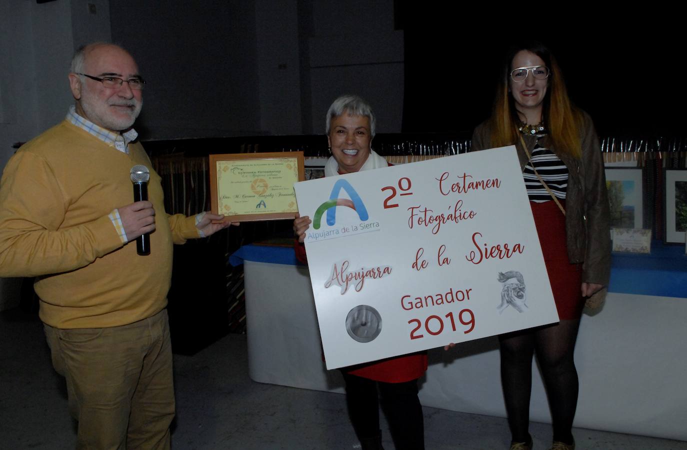 Hubo bingo, sorteos, borrachuelos y rosetas. Yegen cuenta con uno de los salones culturales y de fiestas más grandes de la comarca de La Alpujarra 