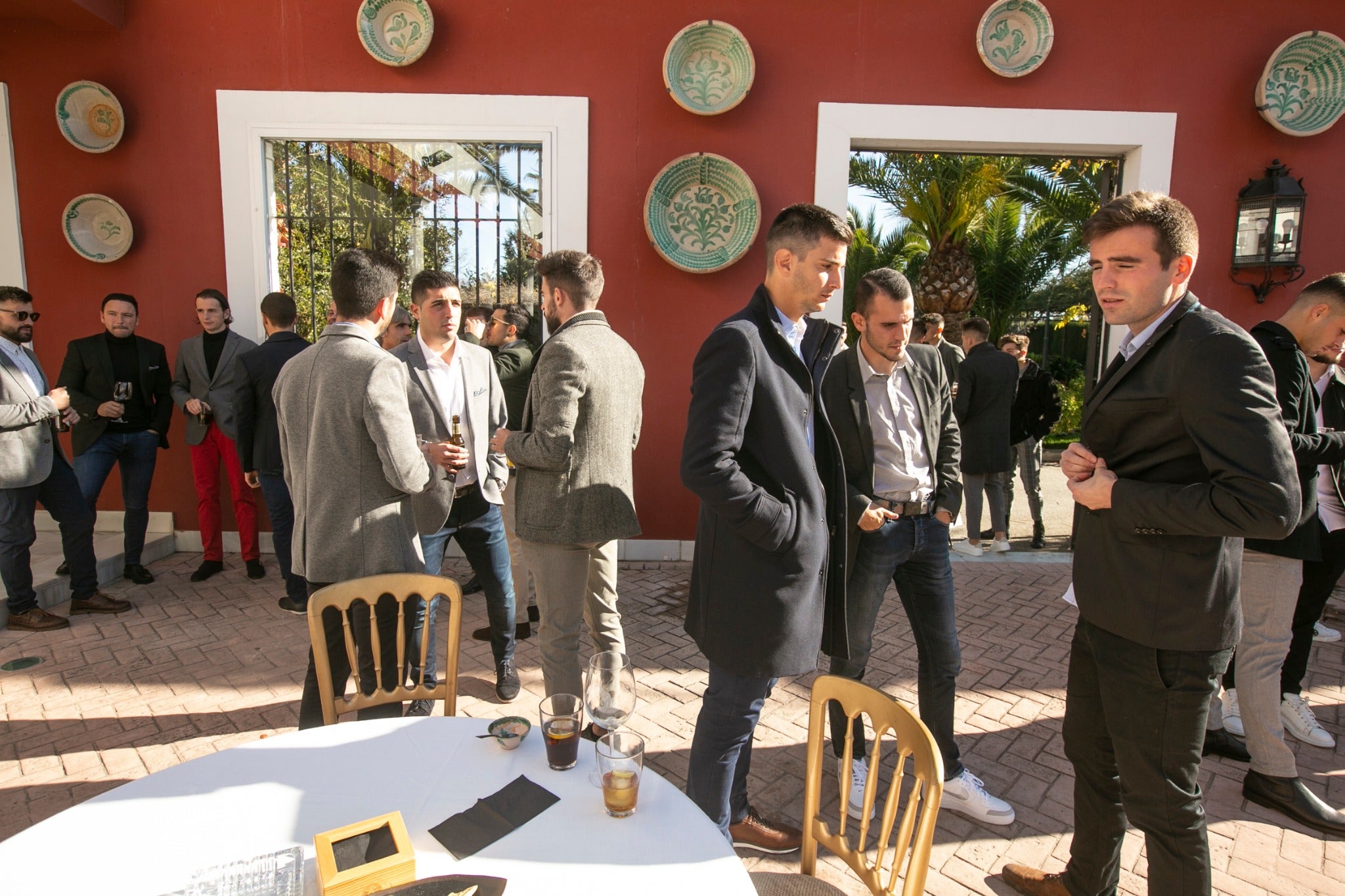 Futbolistas, miembros de los diferentes cuerpos técnicos y directivos en la comida de Navidad del Granada