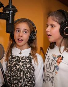 Imagen secundaria 2 - Diferentes momentos de la grabación del disco.