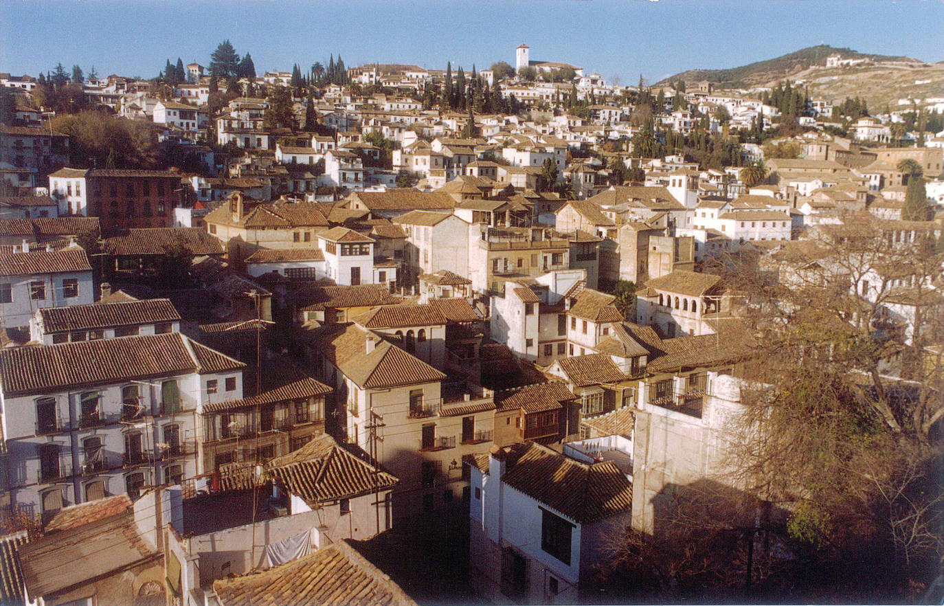 Fotos: El Albaicín, en 1994 y 2019