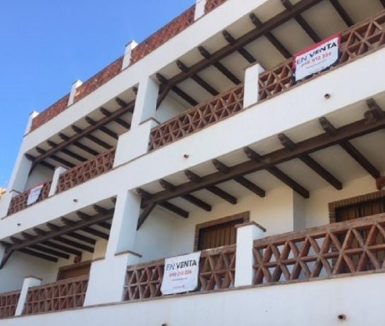 Piso en Polopos de 79 metros cuadrados por 51.500 euros.