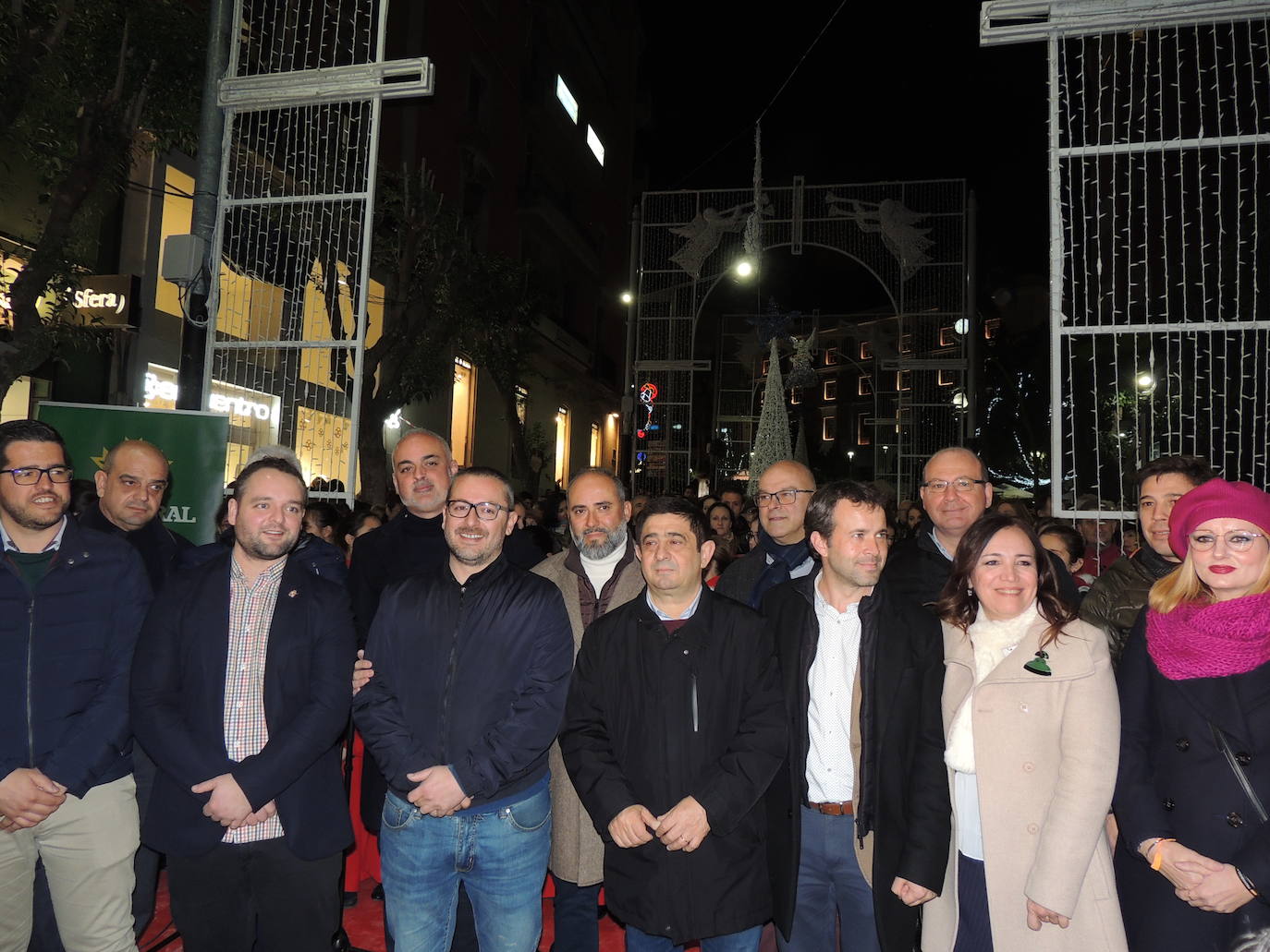 Así ha sido la inauguración del espectáculo navideño en la nueva calle de Roldán y Marín en Jaén