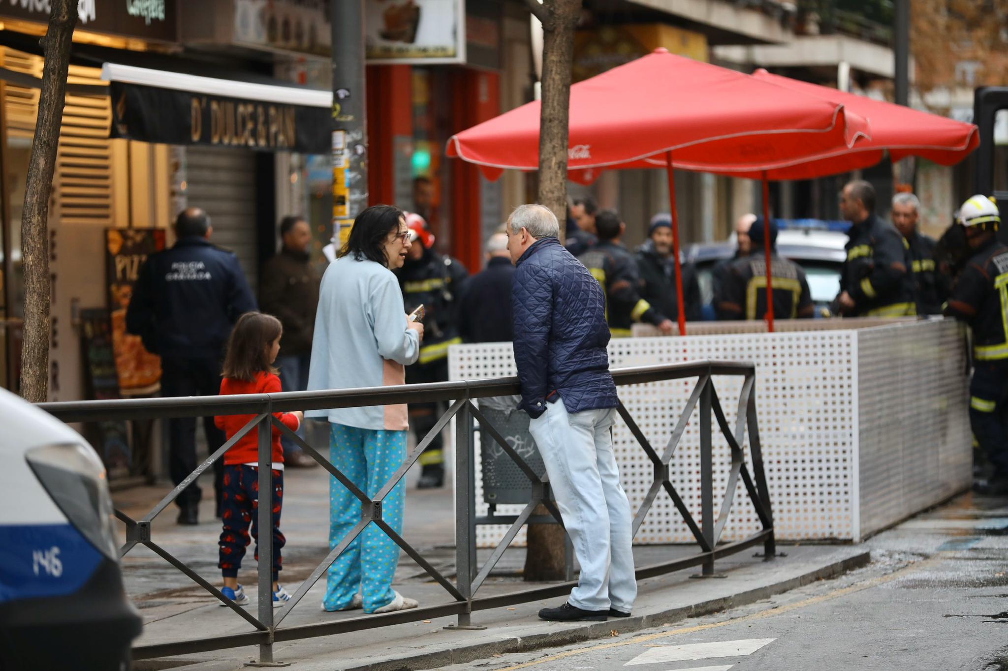 El fuego se ha originado en la cocina de la vivienda, y ha requerido la intervención del cuerpo de Bomberos