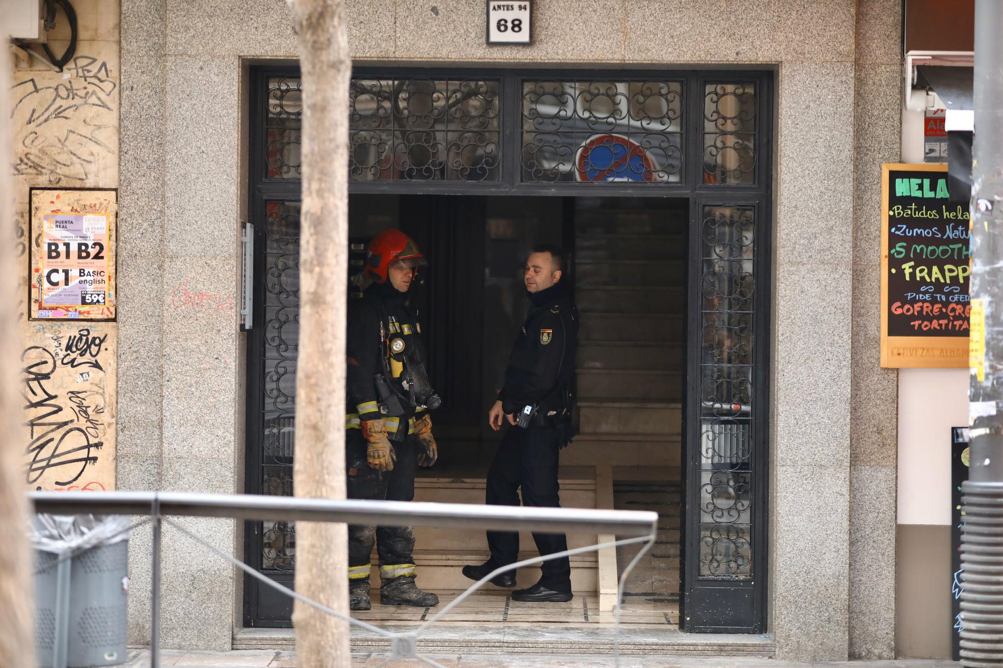 El fuego se ha originado en la cocina de la vivienda, y ha requerido la intervención del cuerpo de Bomberos