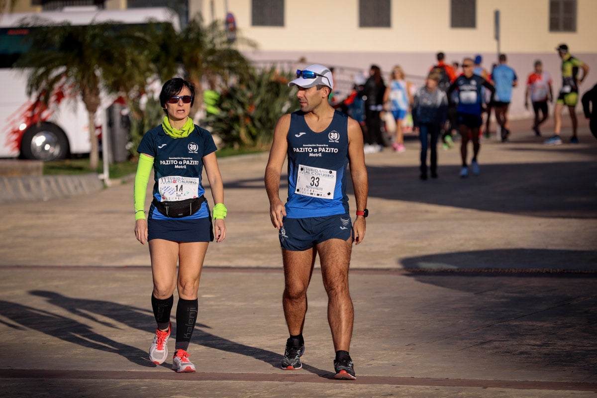 La XX Subida Pedestre al Conjuro arrancó a las 10 de la mañana, y los corredores tuvieron que enfrentarse a 17,8 kilometros en una mañana soleada