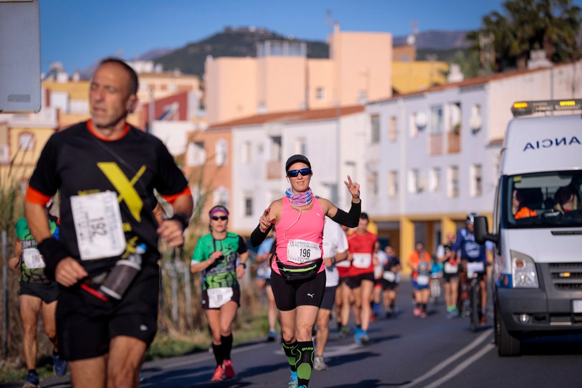 La XX Subida Pedestre al Conjuro arrancó a las 10 de la mañana, y los corredores tuvieron que enfrentarse a 17,8 kilometros en una mañana soleada