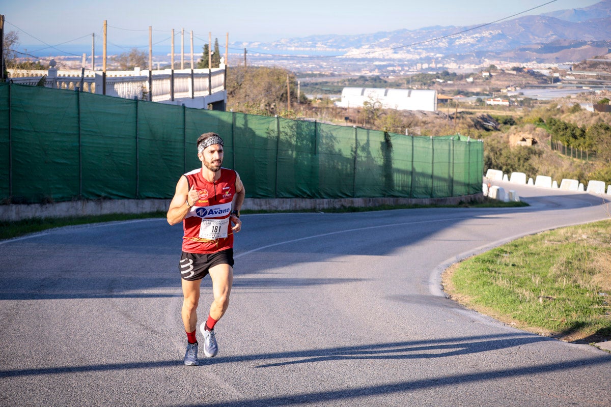 La XX Subida Pedestre al Conjuro arrancó a las 10 de la mañana, y los corredores tuvieron que enfrentarse a 17,8 kilometros en una mañana soleada
