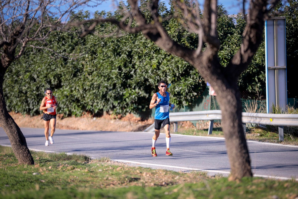 La XX Subida Pedestre al Conjuro arrancó a las 10 de la mañana, y los corredores tuvieron que enfrentarse a 17,8 kilometros en una mañana soleada