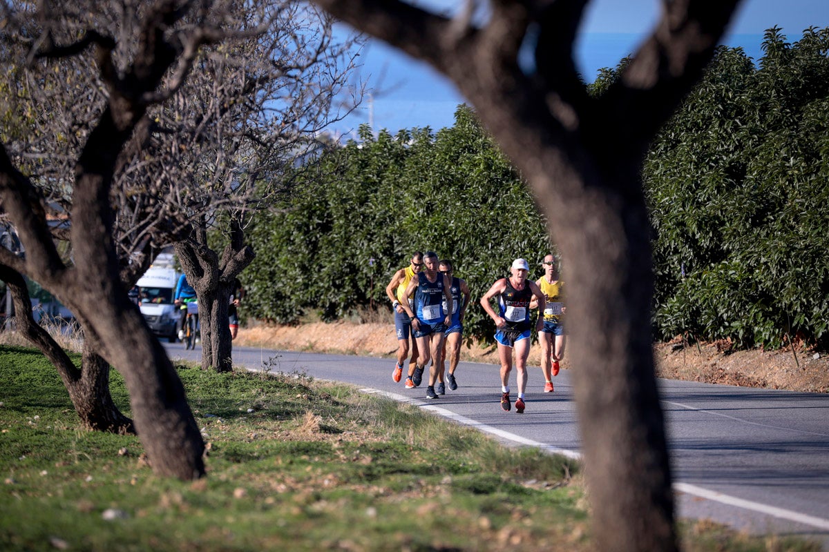 La XX Subida Pedestre al Conjuro arrancó a las 10 de la mañana, y los corredores tuvieron que enfrentarse a 17,8 kilometros en una mañana soleada