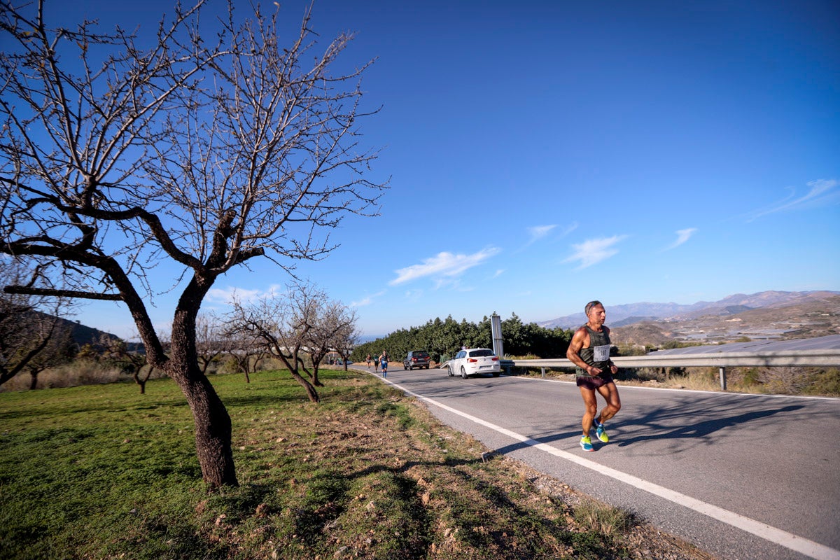 La XX Subida Pedestre al Conjuro arrancó a las 10 de la mañana, y los corredores tuvieron que enfrentarse a 17,8 kilometros en una mañana soleada