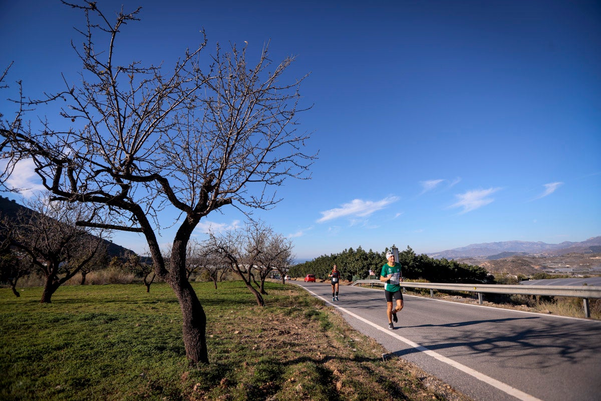 La XX Subida Pedestre al Conjuro arrancó a las 10 de la mañana, y los corredores tuvieron que enfrentarse a 17,8 kilometros en una mañana soleada