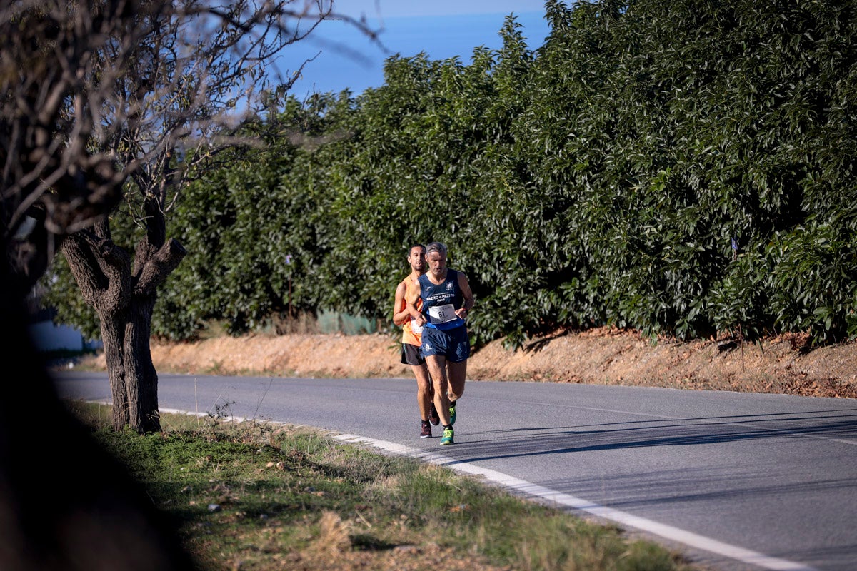 La XX Subida Pedestre al Conjuro arrancó a las 10 de la mañana, y los corredores tuvieron que enfrentarse a 17,8 kilometros en una mañana soleada