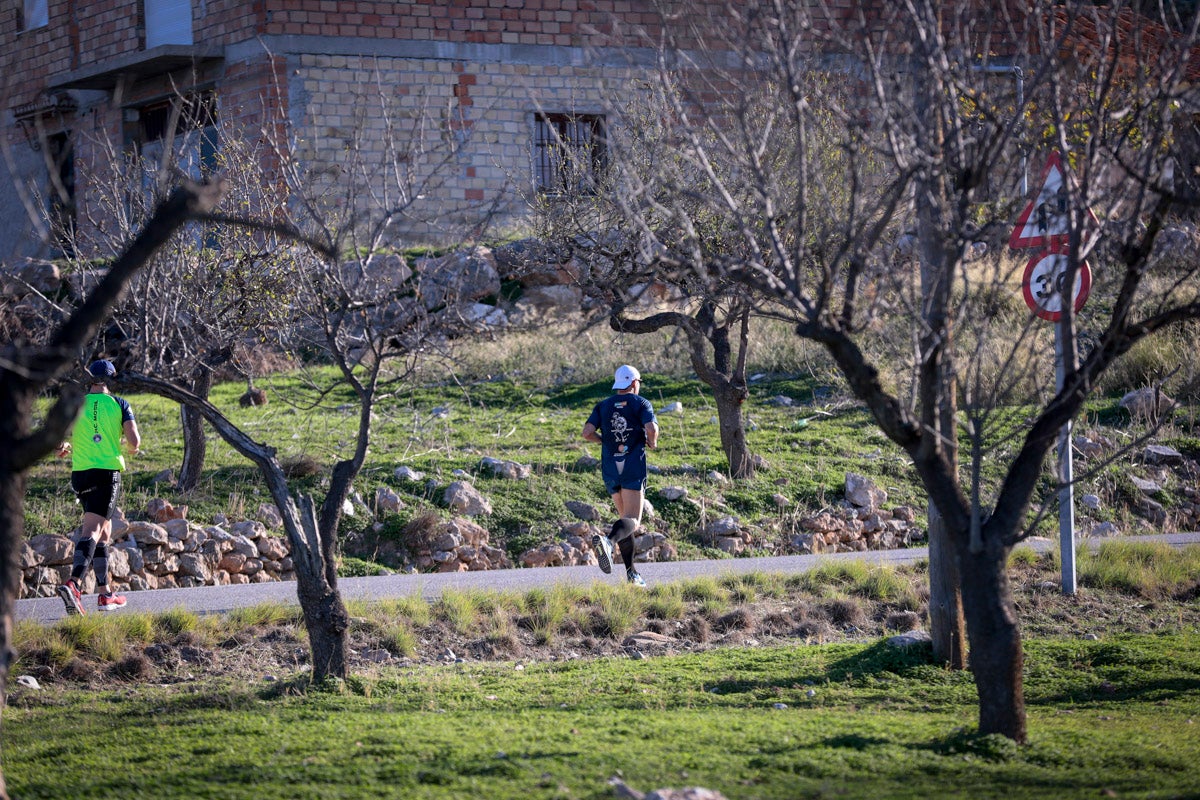 La XX Subida Pedestre al Conjuro arrancó a las 10 de la mañana, y los corredores tuvieron que enfrentarse a 17,8 kilometros en una mañana soleada