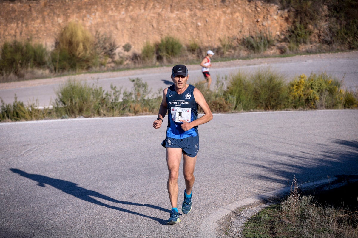 La XX Subida Pedestre al Conjuro arrancó a las 10 de la mañana, y los corredores tuvieron que enfrentarse a 17,8 kilometros en una mañana soleada