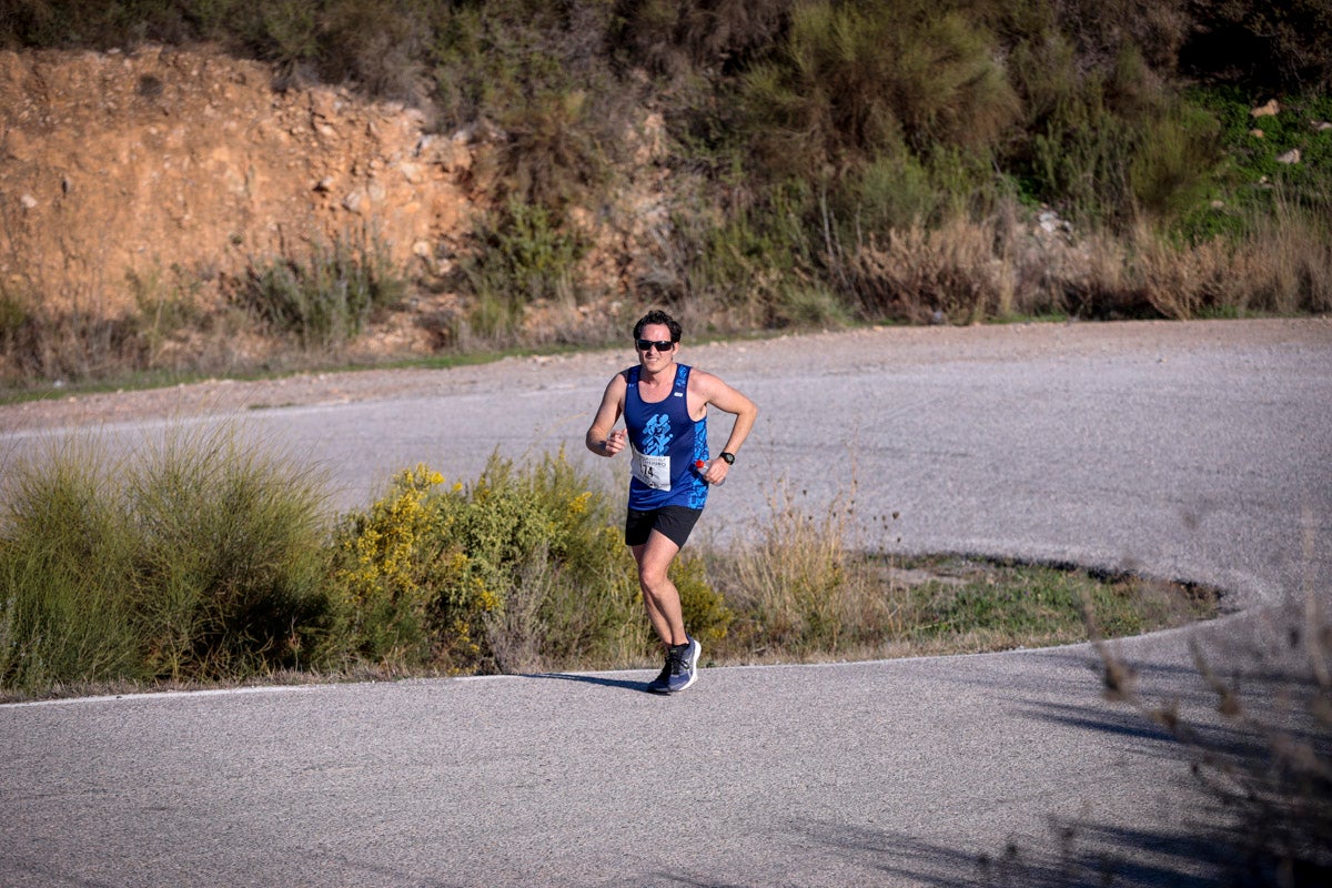 La XX Subida Pedestre al Conjuro arrancó a las 10 de la mañana, y los corredores tuvieron que enfrentarse a 17,8 kilometros en una mañana soleada