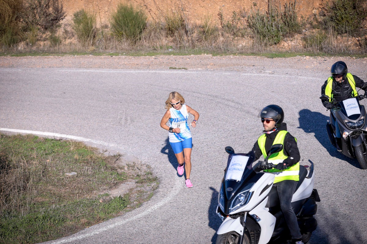 La XX Subida Pedestre al Conjuro arrancó a las 10 de la mañana, y los corredores tuvieron que enfrentarse a 17,8 kilometros en una mañana soleada