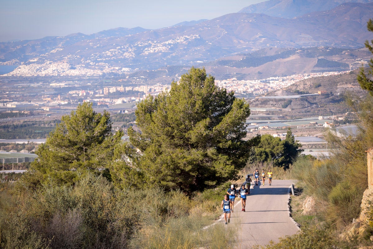 La XX Subida Pedestre al Conjuro arrancó a las 10 de la mañana, y los corredores tuvieron que enfrentarse a 17,8 kilometros en una mañana soleada