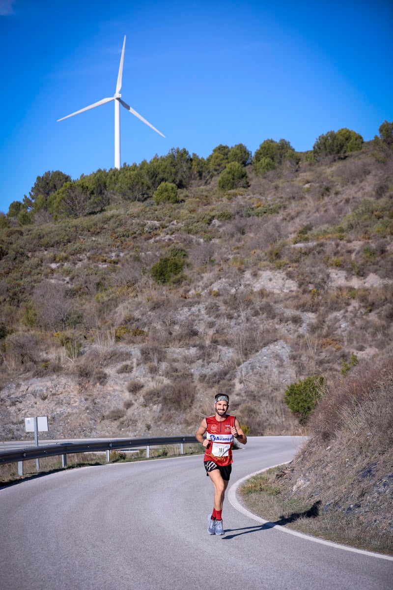 La XX Subida Pedestre al Conjuro arrancó a las 10 de la mañana, y los corredores tuvieron que enfrentarse a 17,8 kilometros en una mañana soleada