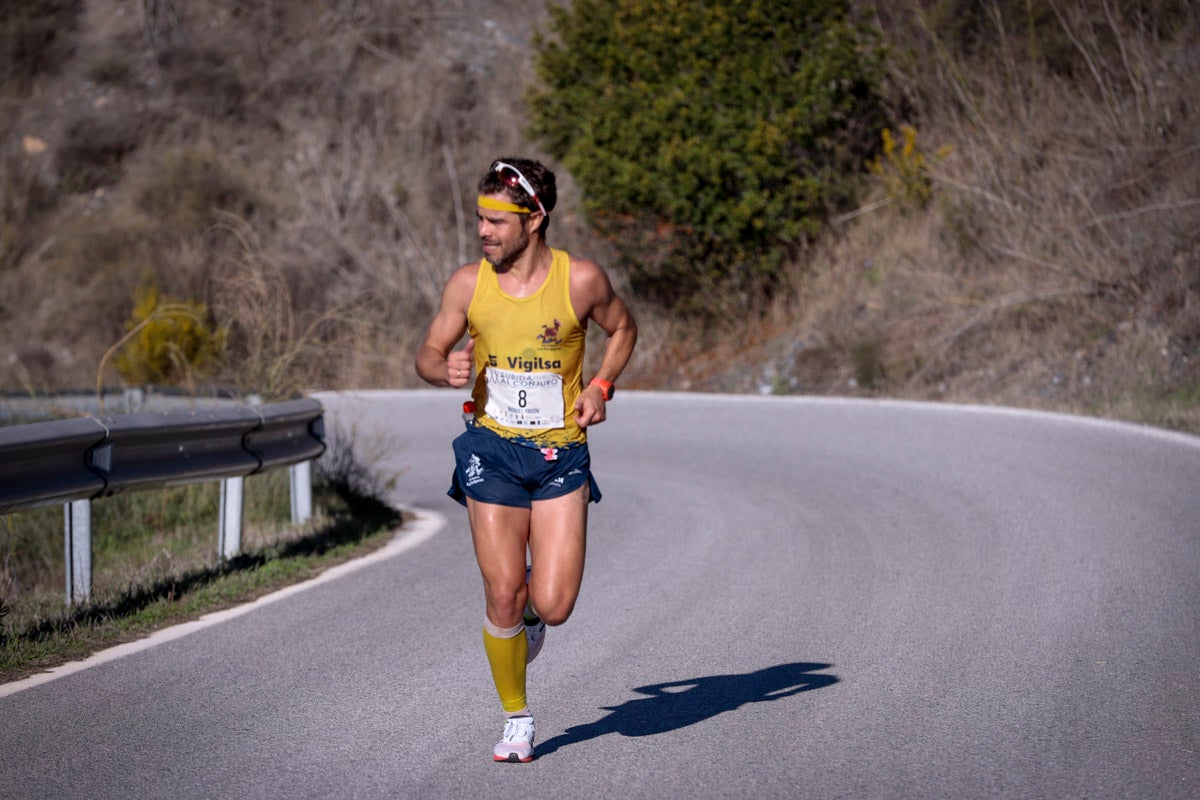 La XX Subida Pedestre al Conjuro arrancó a las 10 de la mañana, y los corredores tuvieron que enfrentarse a 17,8 kilometros en una mañana soleada