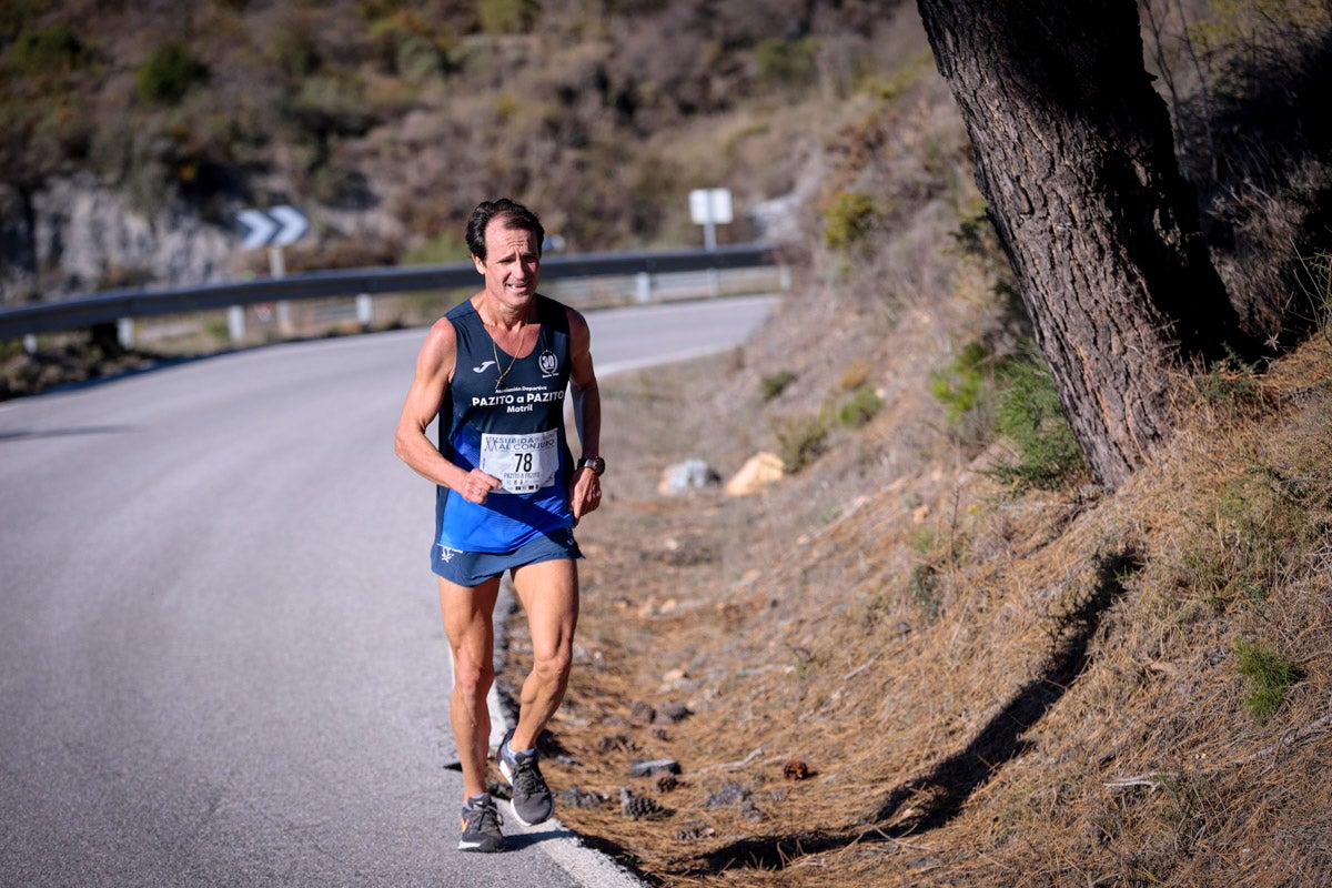 La XX Subida Pedestre al Conjuro arrancó a las 10 de la mañana, y los corredores tuvieron que enfrentarse a 17,8 kilometros en una mañana soleada