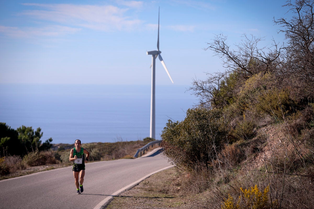 La XX Subida Pedestre al Conjuro arrancó a las 10 de la mañana, y los corredores tuvieron que enfrentarse a 17,8 kilometros en una mañana soleada