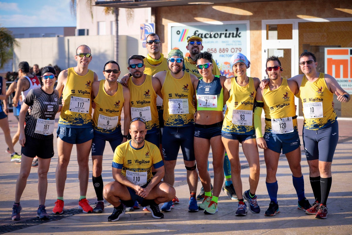 La XX Subida Pedestre al Conjuro arrancó a las 10 de la mañana, y los corredores tuvieron que enfrentarse a 17,8 kilometros en una mañana soleada