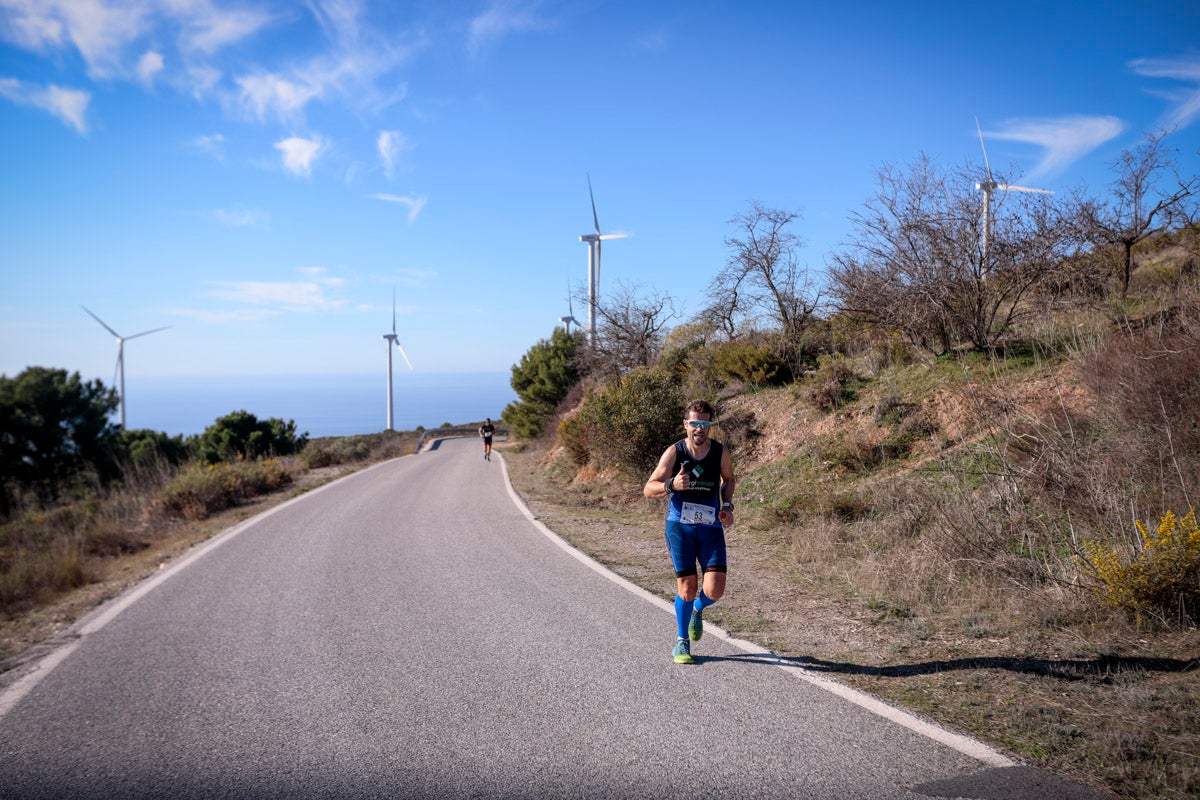 La XX Subida Pedestre al Conjuro arrancó a las 10 de la mañana, y los corredores tuvieron que enfrentarse a 17,8 kilometros en una mañana soleada
