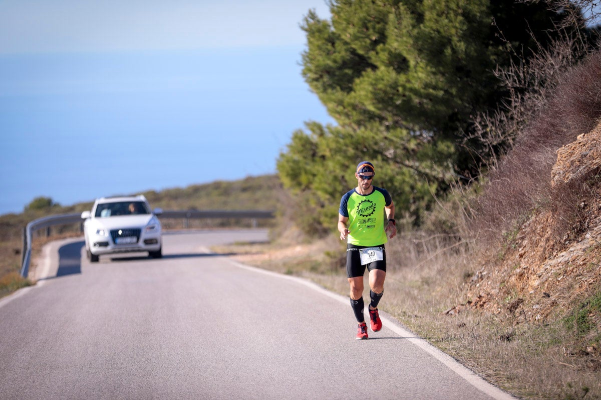 La XX Subida Pedestre al Conjuro arrancó a las 10 de la mañana, y los corredores tuvieron que enfrentarse a 17,8 kilometros en una mañana soleada