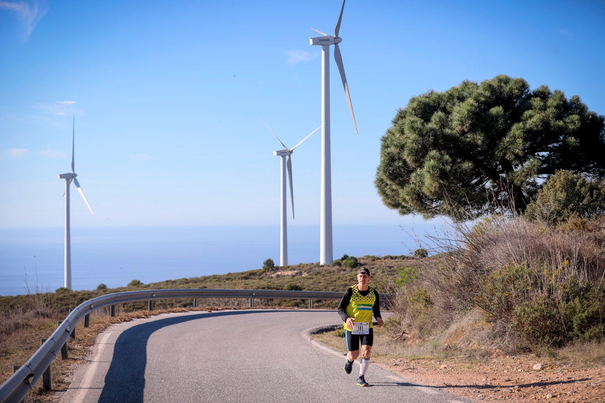 La XX Subida Pedestre al Conjuro arrancó a las 10 de la mañana, y los corredores tuvieron que enfrentarse a 17,8 kilometros en una mañana soleada