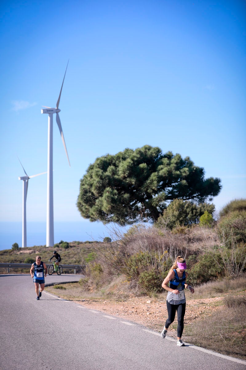 La XX Subida Pedestre al Conjuro arrancó a las 10 de la mañana, y los corredores tuvieron que enfrentarse a 17,8 kilometros en una mañana soleada