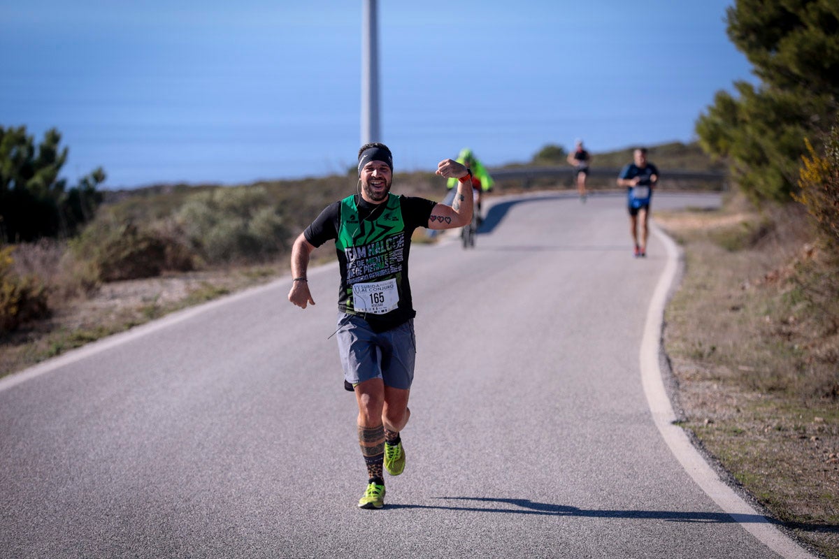 La XX Subida Pedestre al Conjuro arrancó a las 10 de la mañana, y los corredores tuvieron que enfrentarse a 17,8 kilometros en una mañana soleada