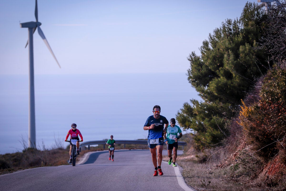 La XX Subida Pedestre al Conjuro arrancó a las 10 de la mañana, y los corredores tuvieron que enfrentarse a 17,8 kilometros en una mañana soleada