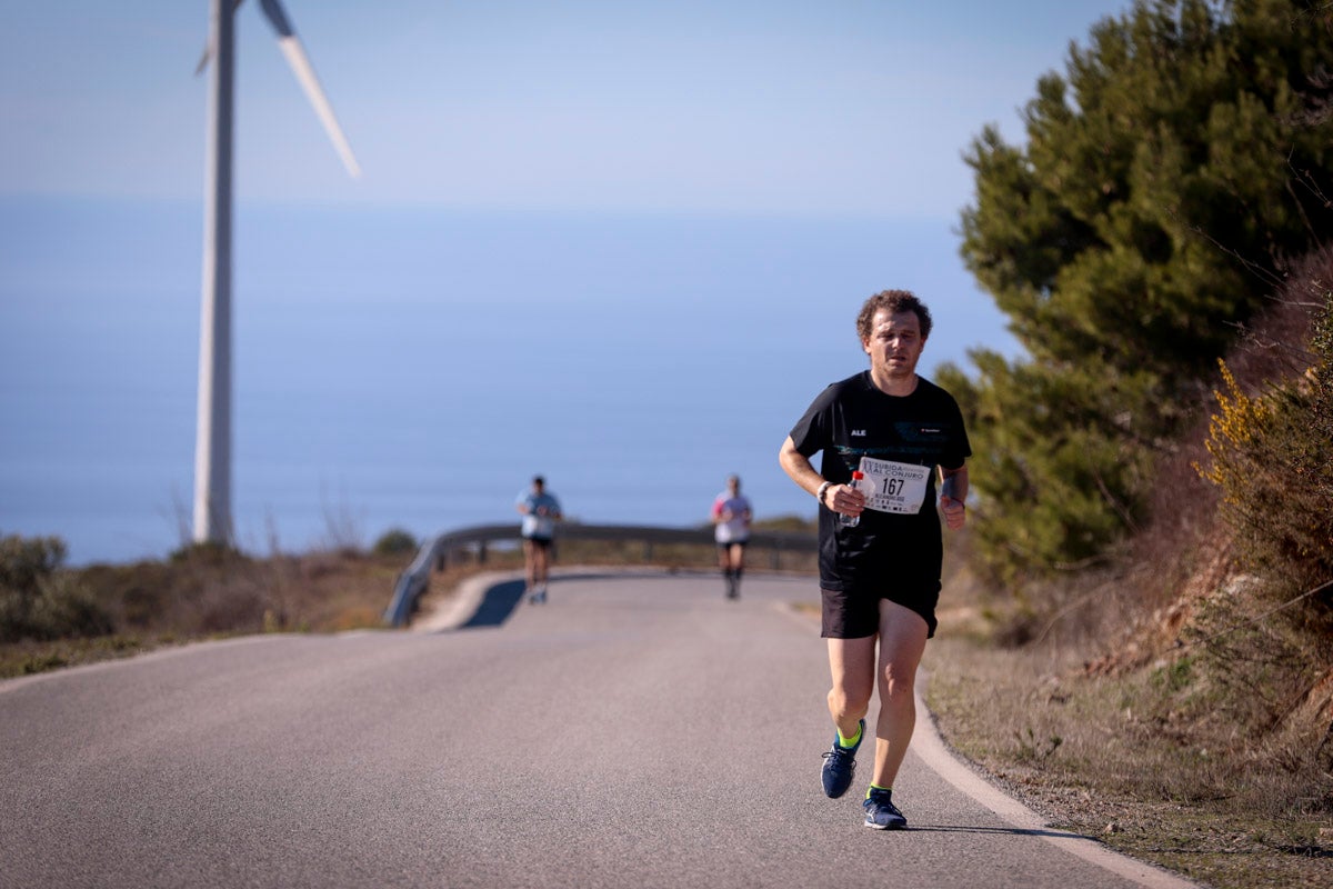 La XX Subida Pedestre al Conjuro arrancó a las 10 de la mañana, y los corredores tuvieron que enfrentarse a 17,8 kilometros en una mañana soleada