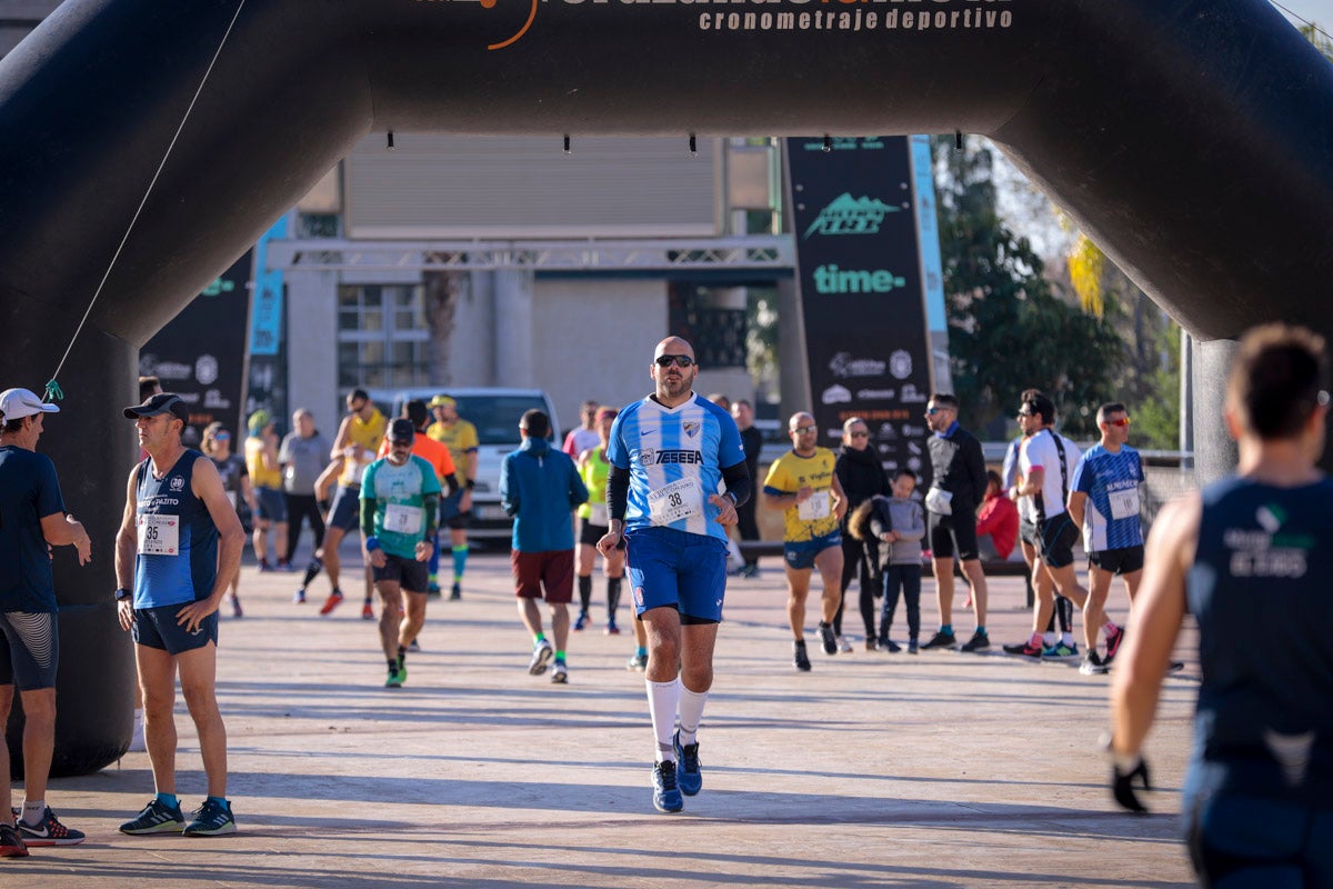 La XX Subida Pedestre al Conjuro arrancó a las 10 de la mañana, y los corredores tuvieron que enfrentarse a 17,8 kilometros en una mañana soleada
