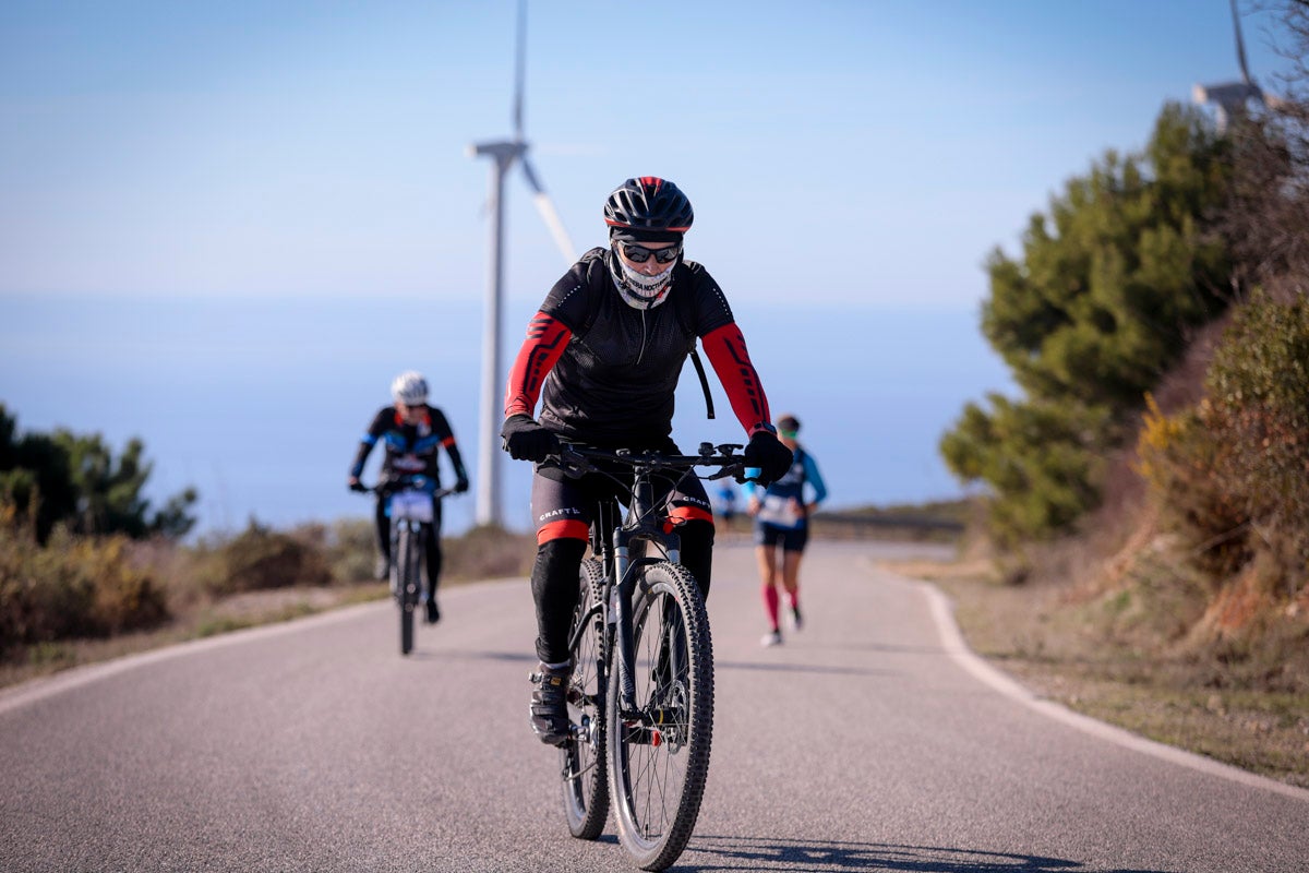 La XX Subida Pedestre al Conjuro arrancó a las 10 de la mañana, y los corredores tuvieron que enfrentarse a 17,8 kilometros en una mañana soleada