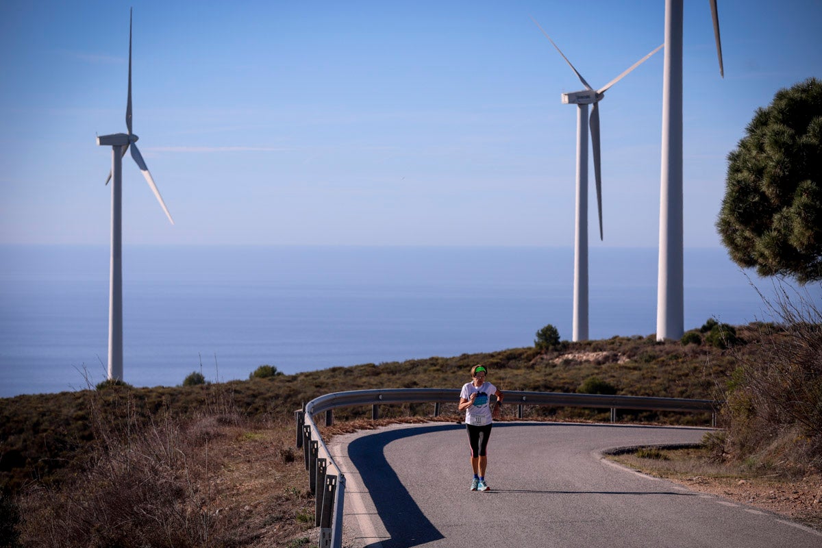 La XX Subida Pedestre al Conjuro arrancó a las 10 de la mañana, y los corredores tuvieron que enfrentarse a 17,8 kilometros en una mañana soleada