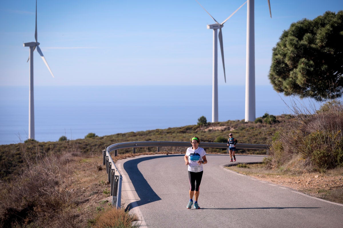 La XX Subida Pedestre al Conjuro arrancó a las 10 de la mañana, y los corredores tuvieron que enfrentarse a 17,8 kilometros en una mañana soleada