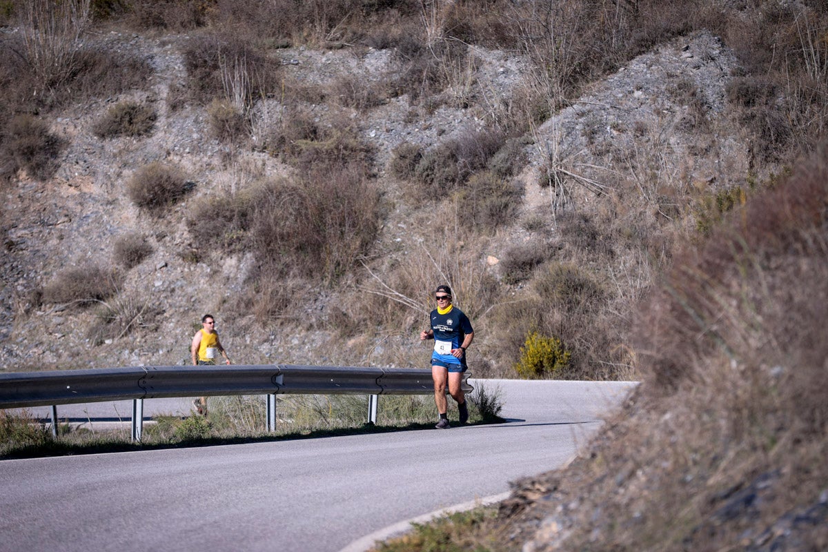 La XX Subida Pedestre al Conjuro arrancó a las 10 de la mañana, y los corredores tuvieron que enfrentarse a 17,8 kilometros en una mañana soleada