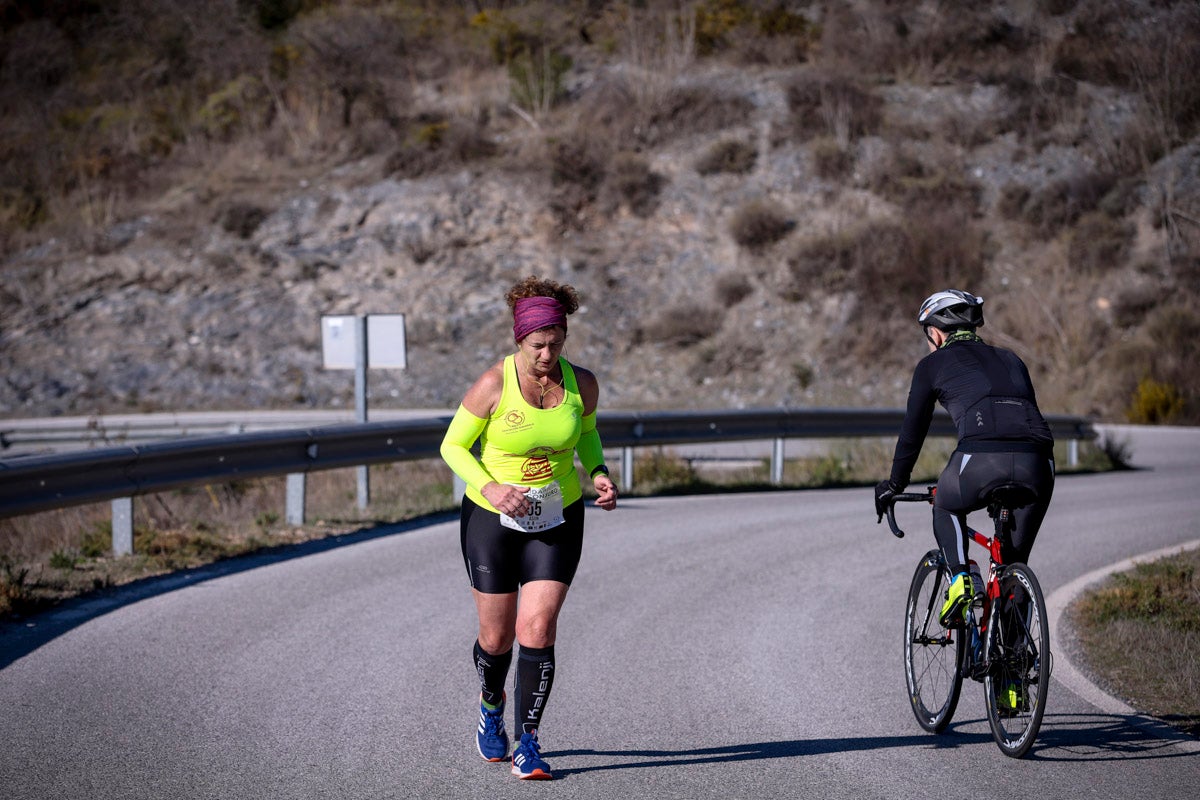 La XX Subida Pedestre al Conjuro arrancó a las 10 de la mañana, y los corredores tuvieron que enfrentarse a 17,8 kilometros en una mañana soleada