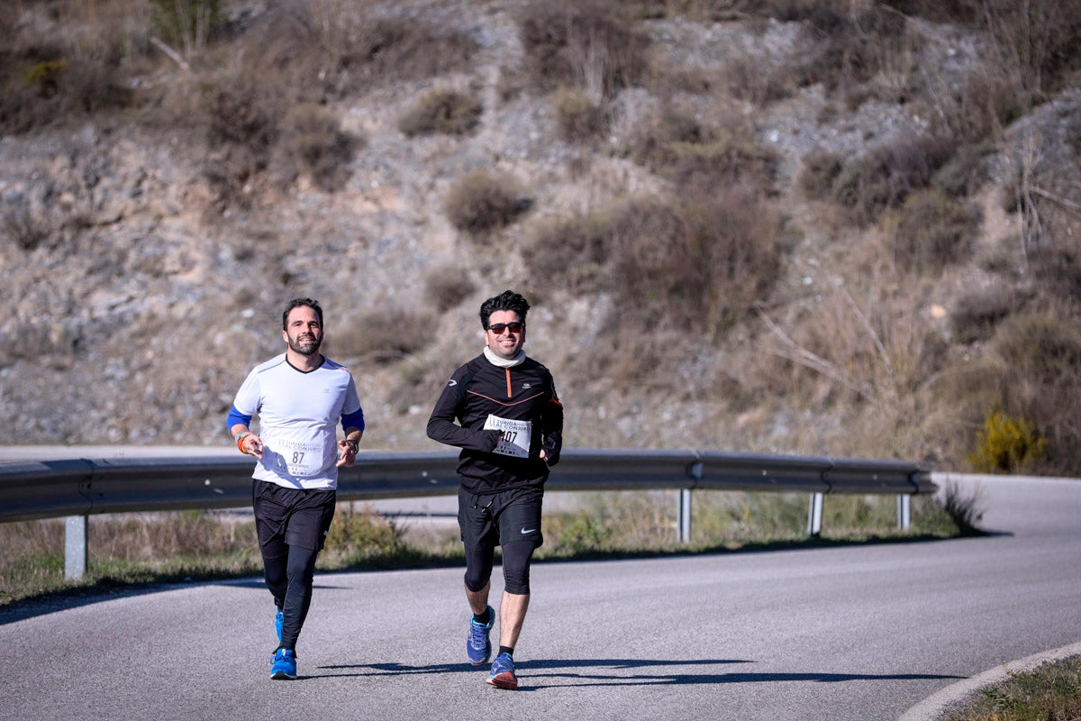 La XX Subida Pedestre al Conjuro arrancó a las 10 de la mañana, y los corredores tuvieron que enfrentarse a 17,8 kilometros en una mañana soleada