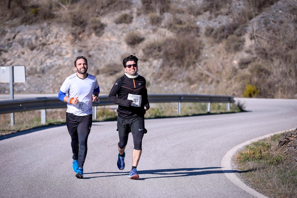 La XX Subida Pedestre al Conjuro arrancó a las 10 de la mañana, y los corredores tuvieron que enfrentarse a 17,8 kilometros en una mañana soleada