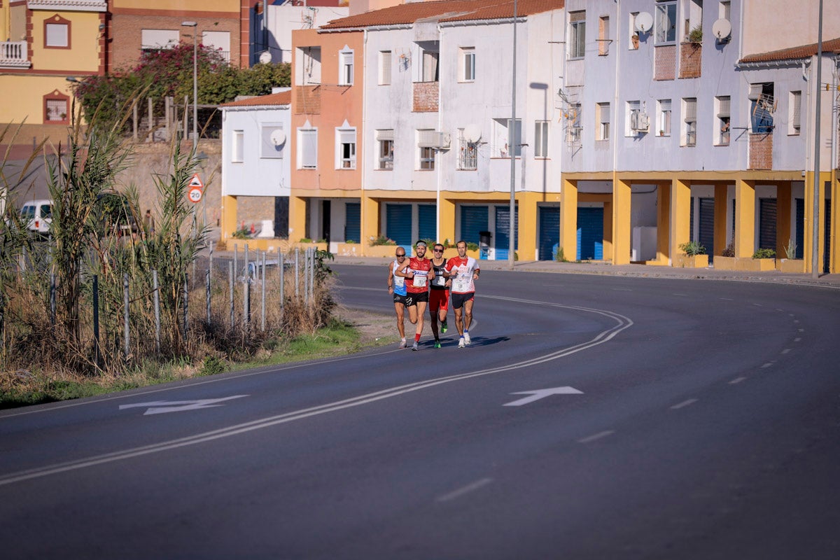 La XX Subida Pedestre al Conjuro arrancó a las 10 de la mañana, y los corredores tuvieron que enfrentarse a 17,8 kilometros en una mañana soleada