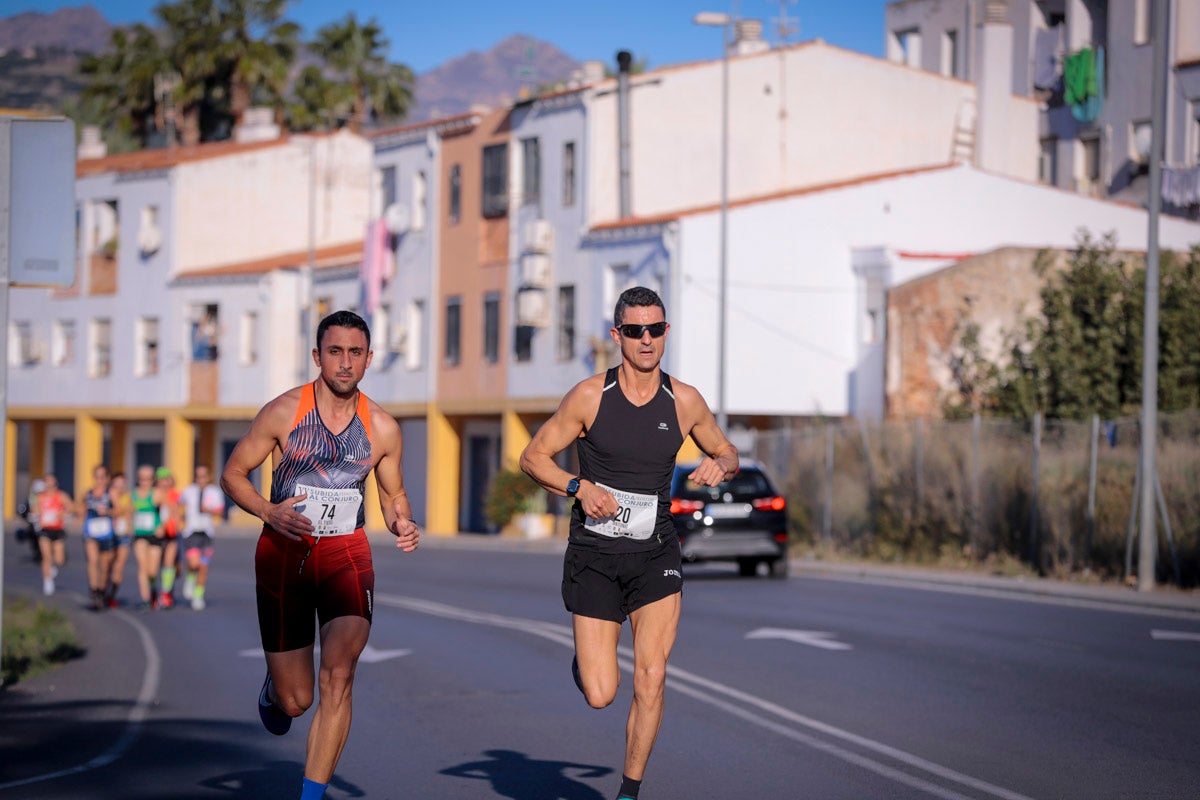 La XX Subida Pedestre al Conjuro arrancó a las 10 de la mañana, y los corredores tuvieron que enfrentarse a 17,8 kilometros en una mañana soleada