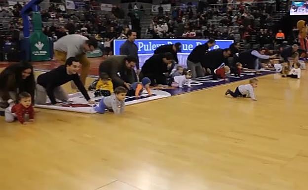 Fundación CB Granada | El Covirán organiza una carrera de bebés en el Palacio de los Deportes