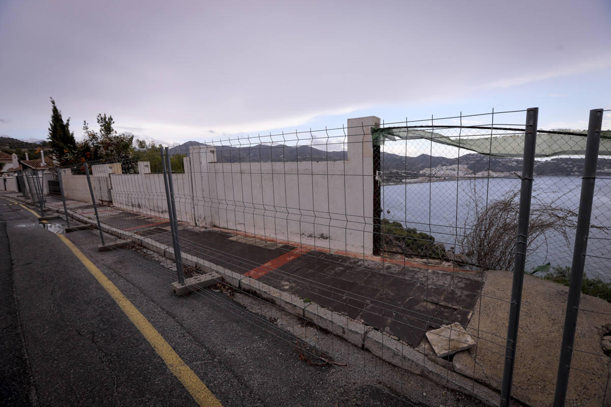 Los deslizamientos de tierra han dejado en estado ruinoso más de 100 casas 