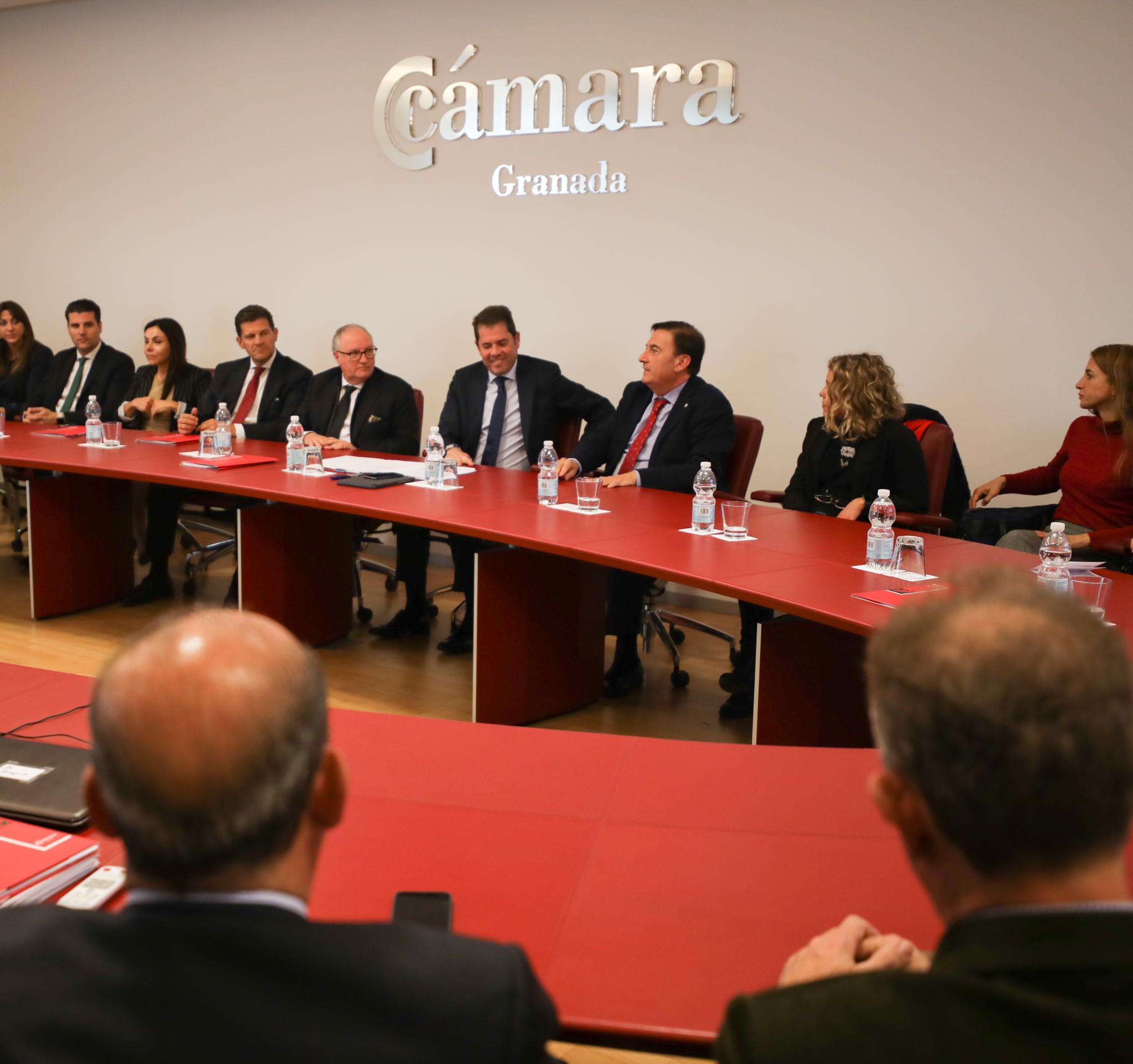 El presidente Gerardo Cuerva ha felicitado las fiestas y ha reivindicado la unión de los empresarios granadinos