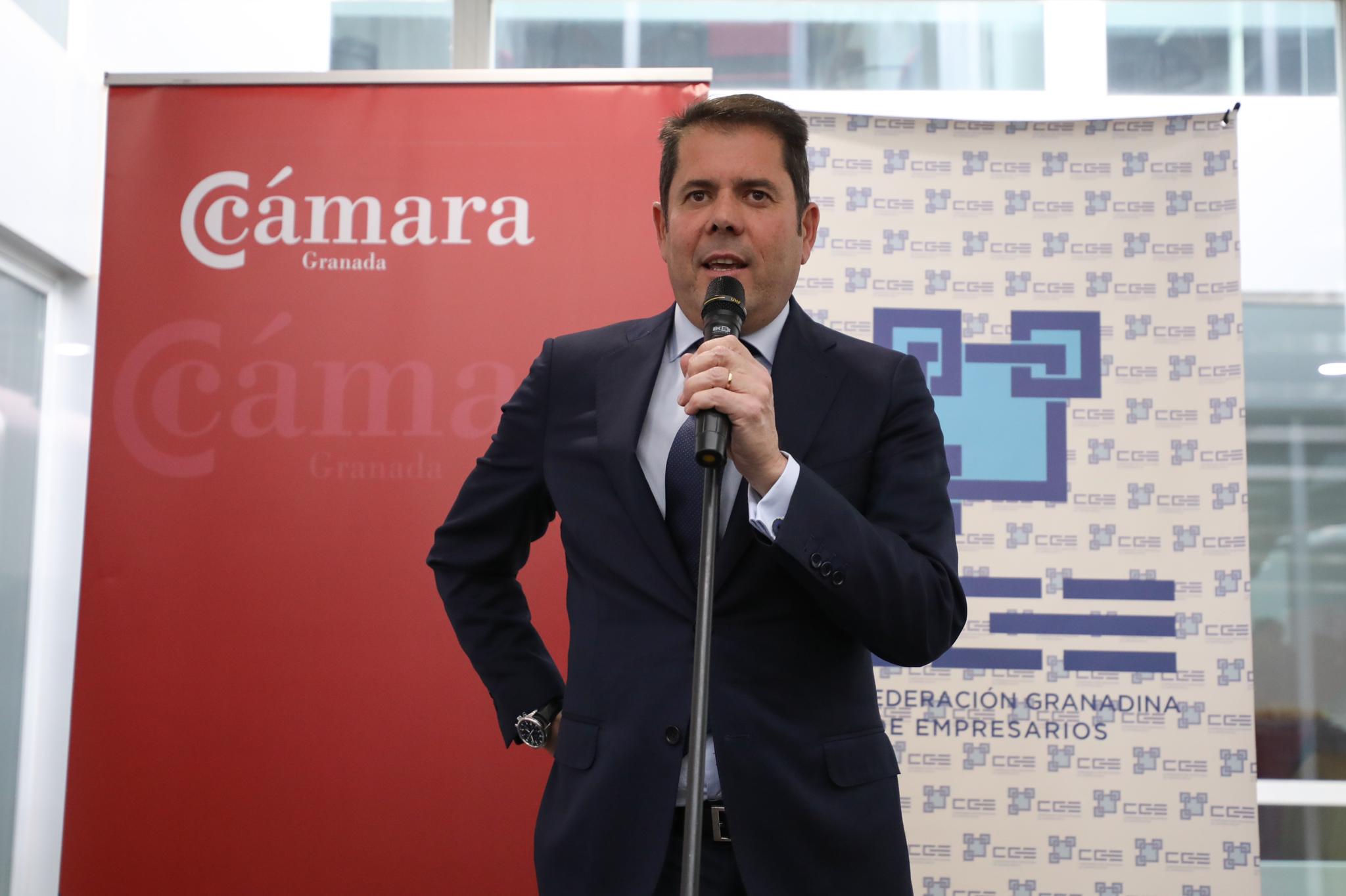 El presidente Gerardo Cuerva ha felicitado las fiestas y ha reivindicado la unión de los empresarios granadinos