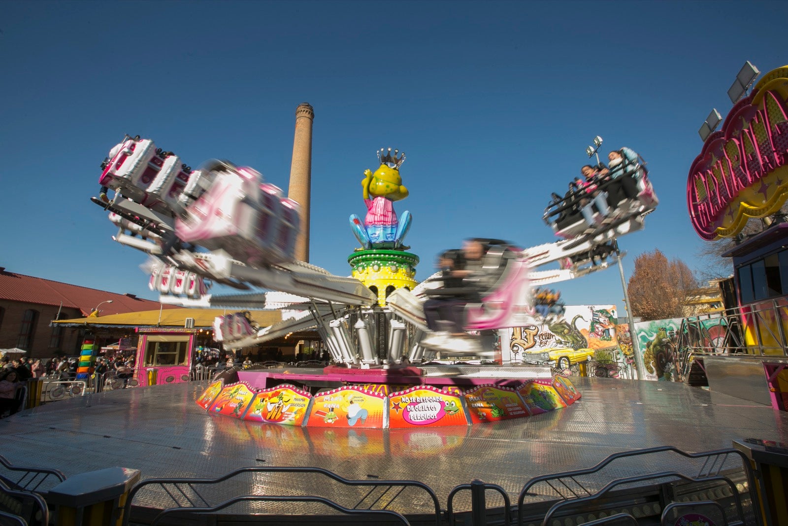 Juveándalus, la feria de la infancia y la juventud, ha iniciado ya una nueva edición en la que cumple 34 años. Desde el día 17 de diciembre hasta el 4 de enero las puertas de Juveándalus estarán abiertas 