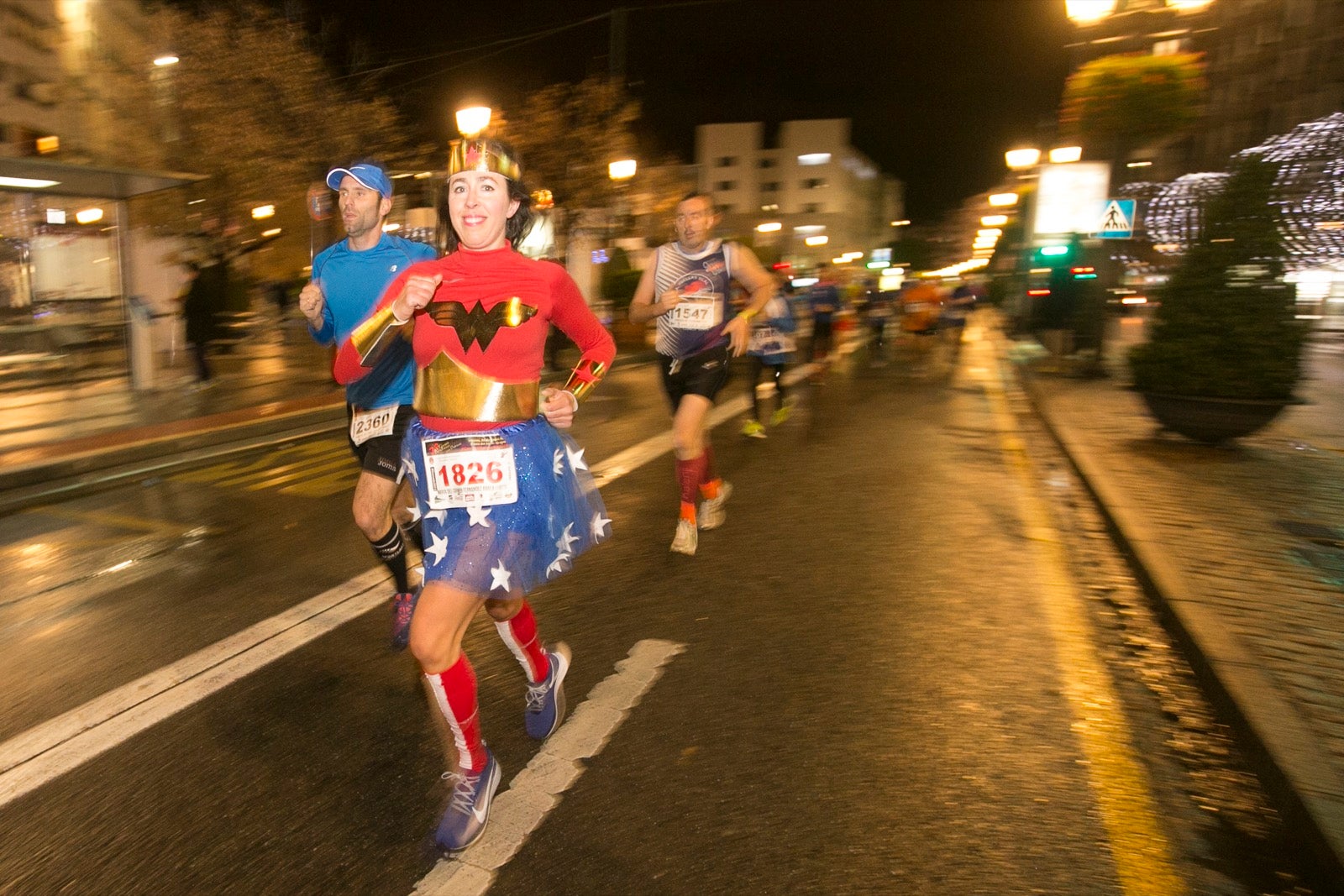 La 28° edición volvió a llenar de color las calles de la capital con sus tradicionales disfraces y sus casi dos mil corredores